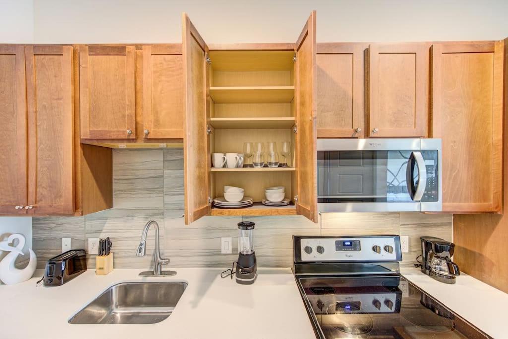 Trendy Downtown 1Bd/Freeparking/Wi-Fi/Pool Apartment ฮูสตัน ภายนอก รูปภาพ